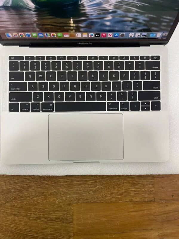 Macbook Pro Mid 2017 13.3 8gb Ram - 256gb Ssd Intel Core I5 Plateado - Image 6