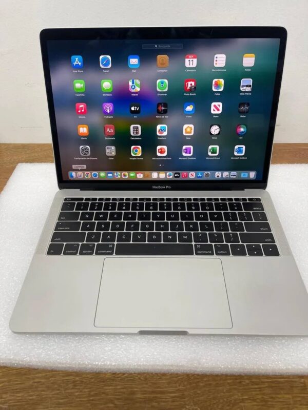 Macbook Pro Mid 2017 13.3 8gb Ram - 256gb Ssd Intel Core I5 Plateado - Image 2