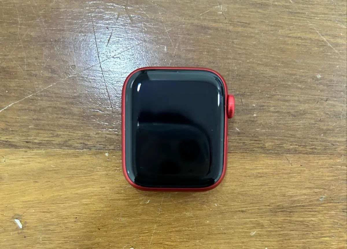Apple Watch 40mm Serie 6 Rojo, Bluetooth, Red Móvil como nuevo - Image 7