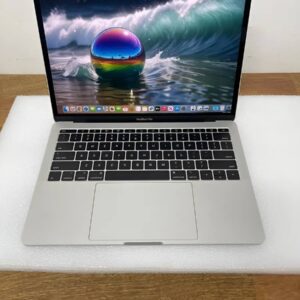 Macbook Pro Mid 2017 13.3 8gb Ram - 256gb Ssd Intel Core I5 Plateado