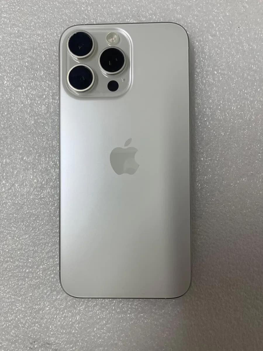 Apple iPhone 15 Pro Max - 256 GB - Blanco Titanio (Desbloqueado) -LCD sin rayones - Image 5