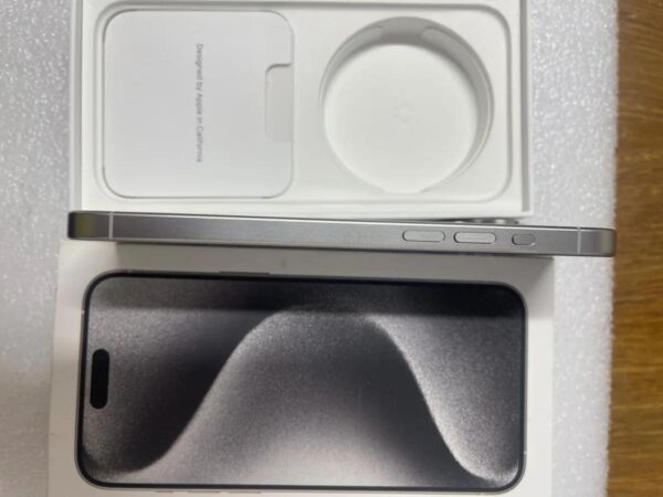 Apple iPhone 15 Pro Max - 256 GB - Blanco Titanio (Desbloqueado) -LCD sin rayones - Image 7