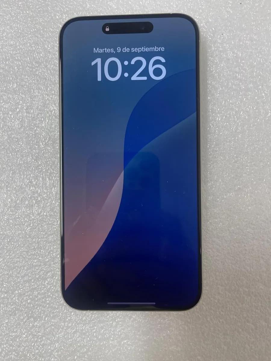 Apple iPhone 15 Pro Max - 256 GB - Blanco Titanio (Desbloqueado) -LCD sin rayones - Image 3