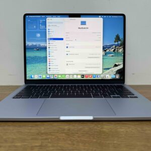 Espectacular Air M4 2025 celeste de 13 pulgadas con 16GB y un disco de 256 muy bueno