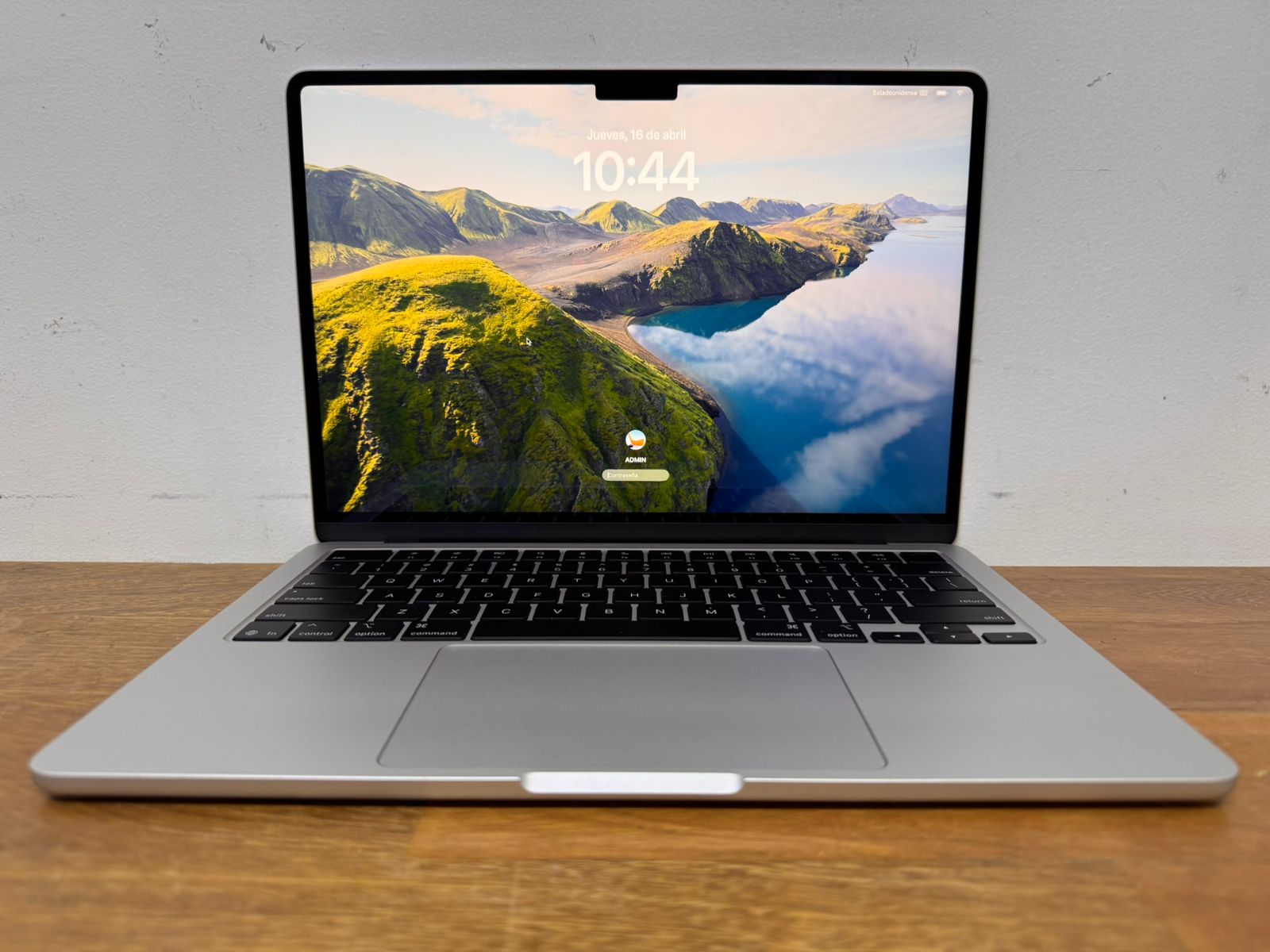 Espectacular Macbook Air M4 2025 16gb, 256ssd De 13 Inch