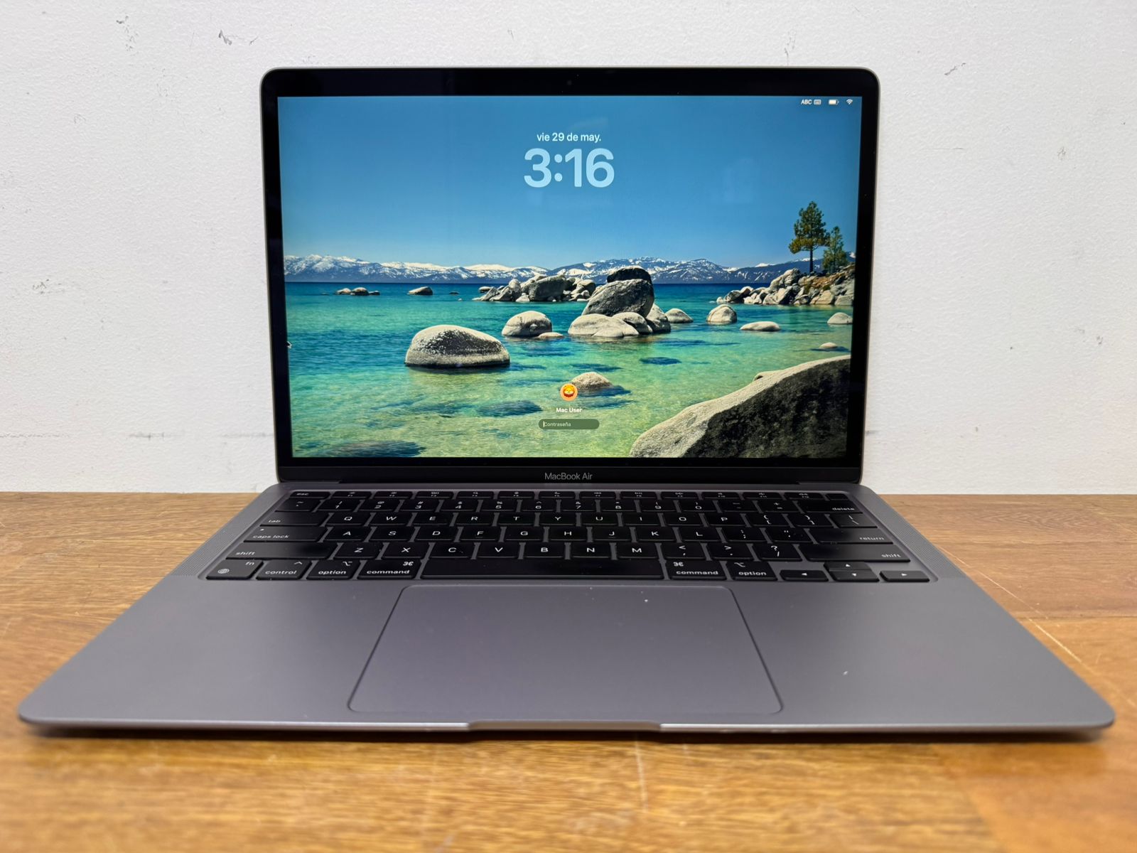 Espectacular Macbook Air M1 2020 8gb Ram 256gb Ssd 13 Inch (Usado)