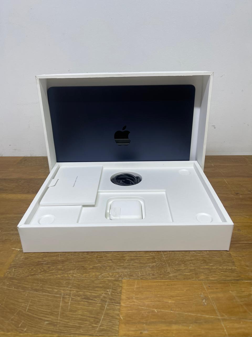 Apple Macbook Air M4 2025 13,6 16gb 512gb Celeste Muy Bueno - Image 8