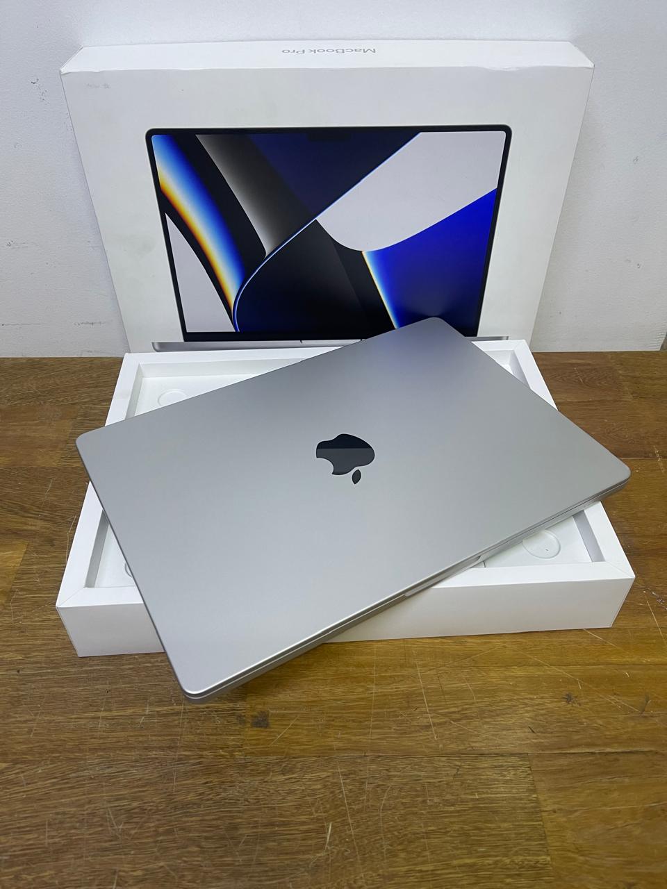 MacBook Pro 14" Apple Chip M1 Pro 16GB 512SSD - Image 2